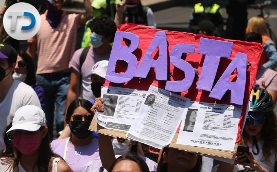 telediariomty's tweet photo. Inicia marcha en #CdMx por desaparición de mujeres y caso de Debanhi Escobar. 

https://t.co/yd6GLJwtkX https://t.co/rMxH0igprD