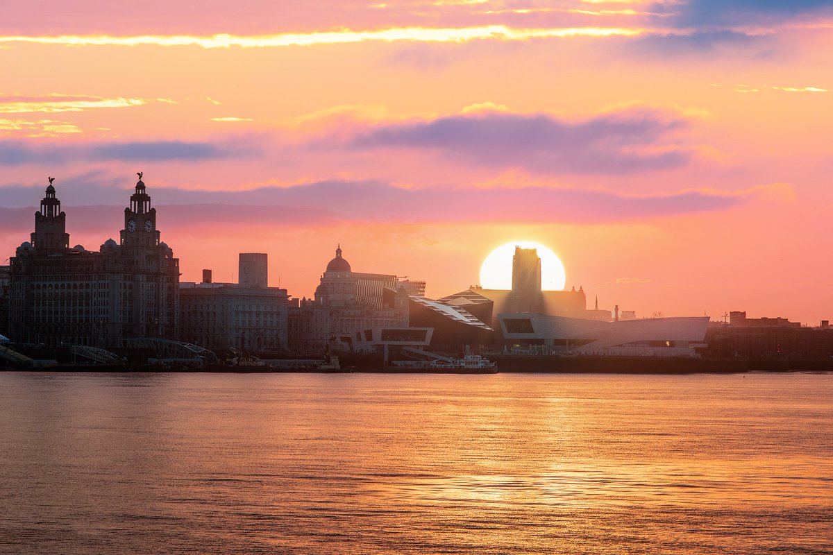 New Competition.
RT and follow (if you haven't already) for a chance to win this 12 x 8 inch Sunrise Over Liverpool Waterfront print. The draw will be on Sunday, 1st May.