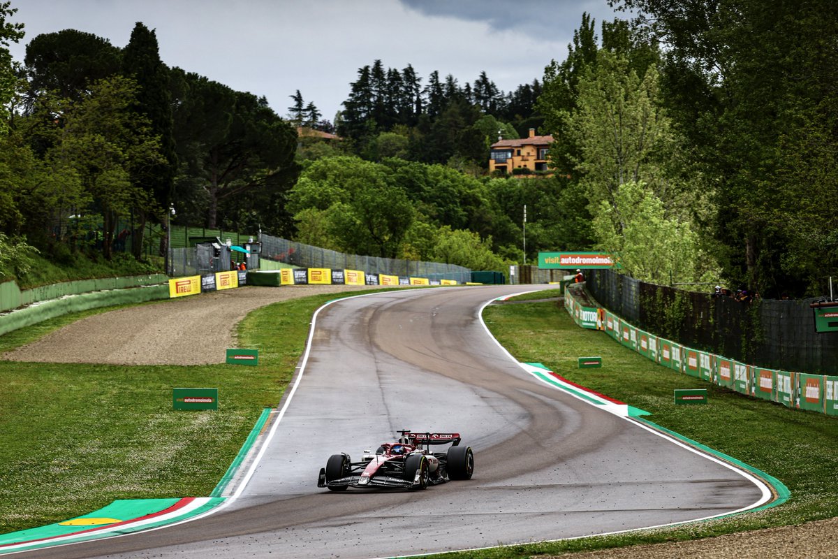 ValtteriBottas's tweet photo. 5th place in Imola 🇮🇹🏁

Grazie @alfaromeoorlen !

Read about the day: https://t.co/5SXYYqb0MI

#VB77 #F1 #ImolaGP @alfa_romeo https://t.co/zaMb5m3sWl