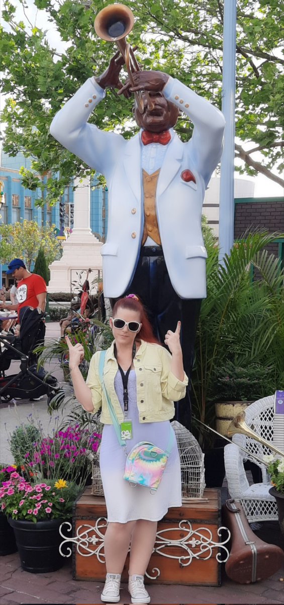 8Halicen8's tweet photo. Mardi Gras
#MardiGras2022 #universalstudios https://t.co/DmzUtrjzaH
