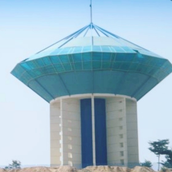 Un pote Zinderois m'a appelé ce matin 
Lui : Akeem comme vous avez eu ministre de Nigelec
Dis leurs de nommer un ministre de SEEN parce que ici à Zinder ou se trouve toute ta famille l'eau est un luxe 😔😔
Moi : je le dirai sur mes réseaux et nous allons continuer à prier Dieu