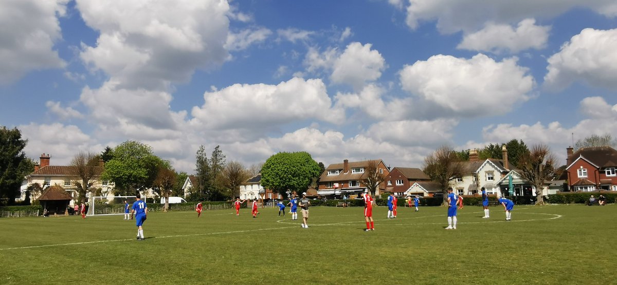 CVFConeclub's tweet photo. Today we played a special in-house game to raise funds for our friends #DapperShoes and their humanitarian aid fundraiser for refugees fleeing the conflict in Ukraine. A strong 31 player turnout and £270 raised. Massively proud of everyone involved 💙💛 https://t.co/rmfAx4nnVh