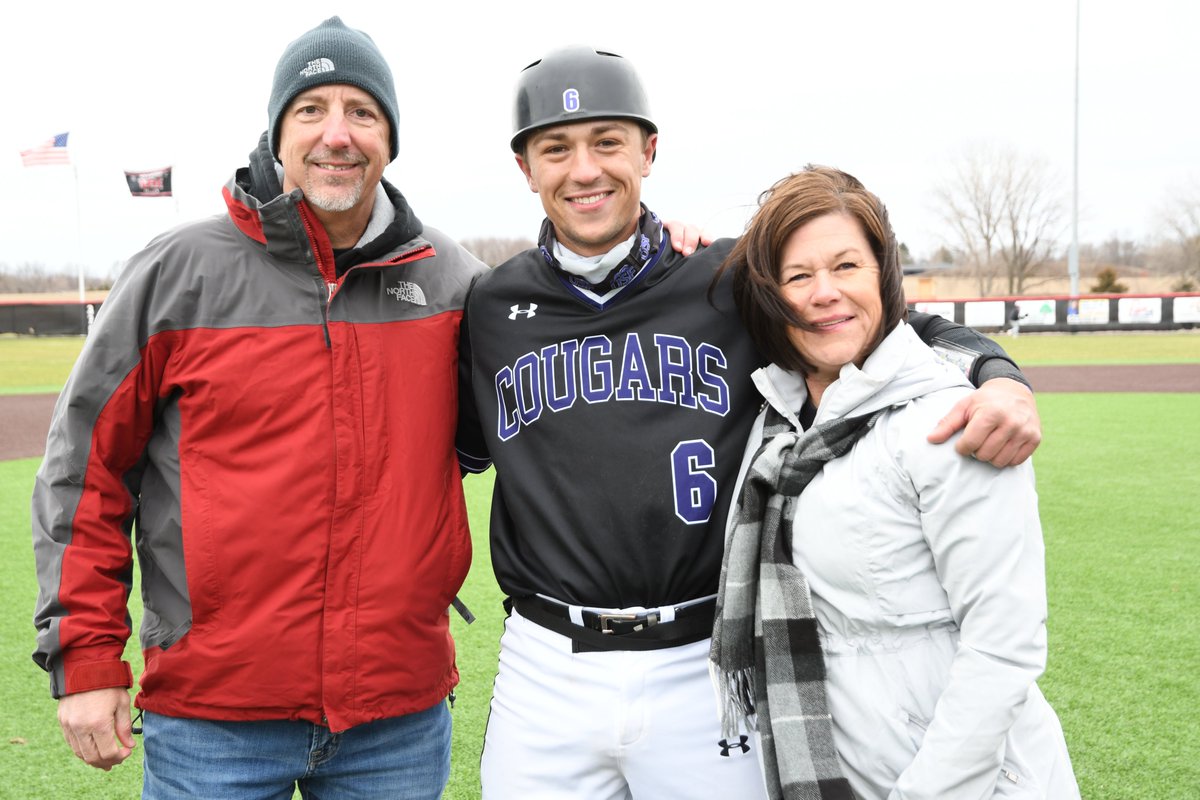 USFCougarsBB's tweet photo. On Senior Day, @USF_Baseball seniors (standing with their parents) recognized included Alex Bertram, Jared Binsfeld, Tyler Blackburn and Jacob Emerson. #GoCoo #CooFam https://t.co/jj4CZ0TbSU