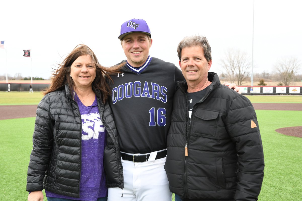 USFCougarsBB's tweet photo. On Senior Day, @USF_Baseball seniors (standing with their parents) recognized included Alex Bertram, Jared Binsfeld, Tyler Blackburn and Jacob Emerson. #GoCoo #CooFam https://t.co/jj4CZ0TbSU