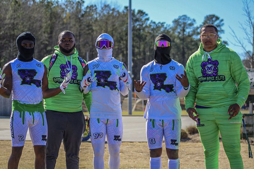 BBElite7v7's tweet photo. Learned a lot this 7v7 circuit as a first year organization had some ups some downs and faced a lot of adversity but we overcame can’t wait to continue to build for seasons to come very proud of the group of kids we had this season now it’s time to keep Improving🃏#BBE @DRSportz_ https://t.co/4BXabAgSUg