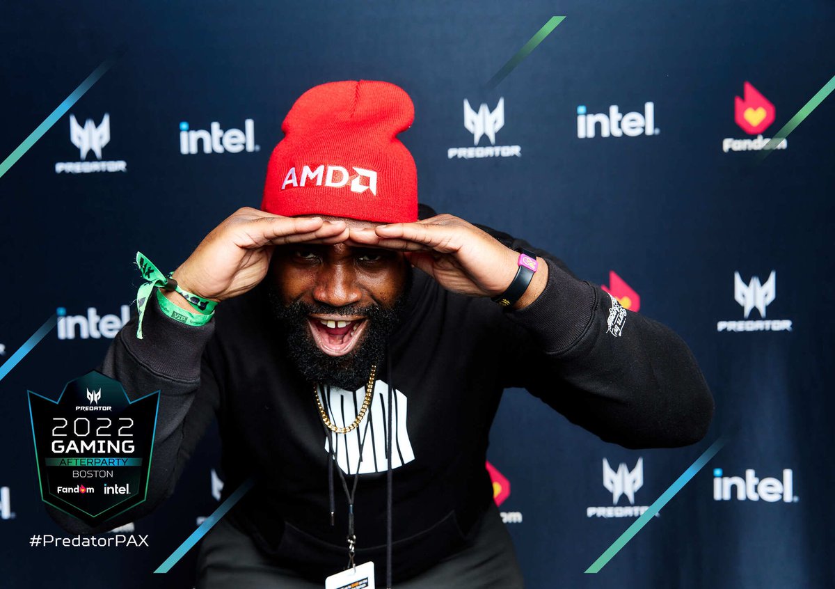 reemomeerak_'s tweet photo. 📸📸📸📸If I’m not posing like this in your photos or not smiling …..for sure not a #ReemoApproved 
But, that @PredatorGaming AFTER PARTY THOOOOOO 👀👀👀👀👀👀
@paxeast2022 #PredatorPax #AMDRedTeam #AMDLifer @amd @amdgaming “ALWAYS INFRONT” 🤷🏾‍♂️ https://t.co/VlQrNoiXdW