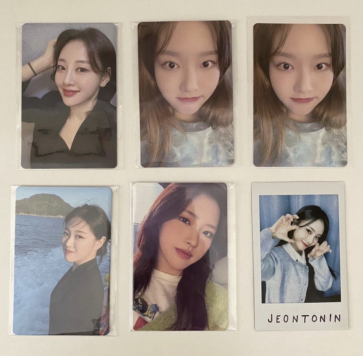 jeontonin is my instagram my proofs are on there if you wanted to see 

tags wtt want to trade heejin hyunjin haseul  yeojin vivi kim lip jinsoul choerry yves chuu gowon hyeju olivia hye 

not for sale until i find jinsoul