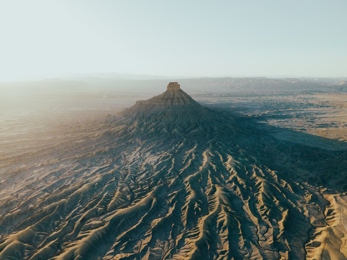 thejosephchoi's tweet photo. Dramatic textures of Utah. https://t.co/xddXmPTO6l