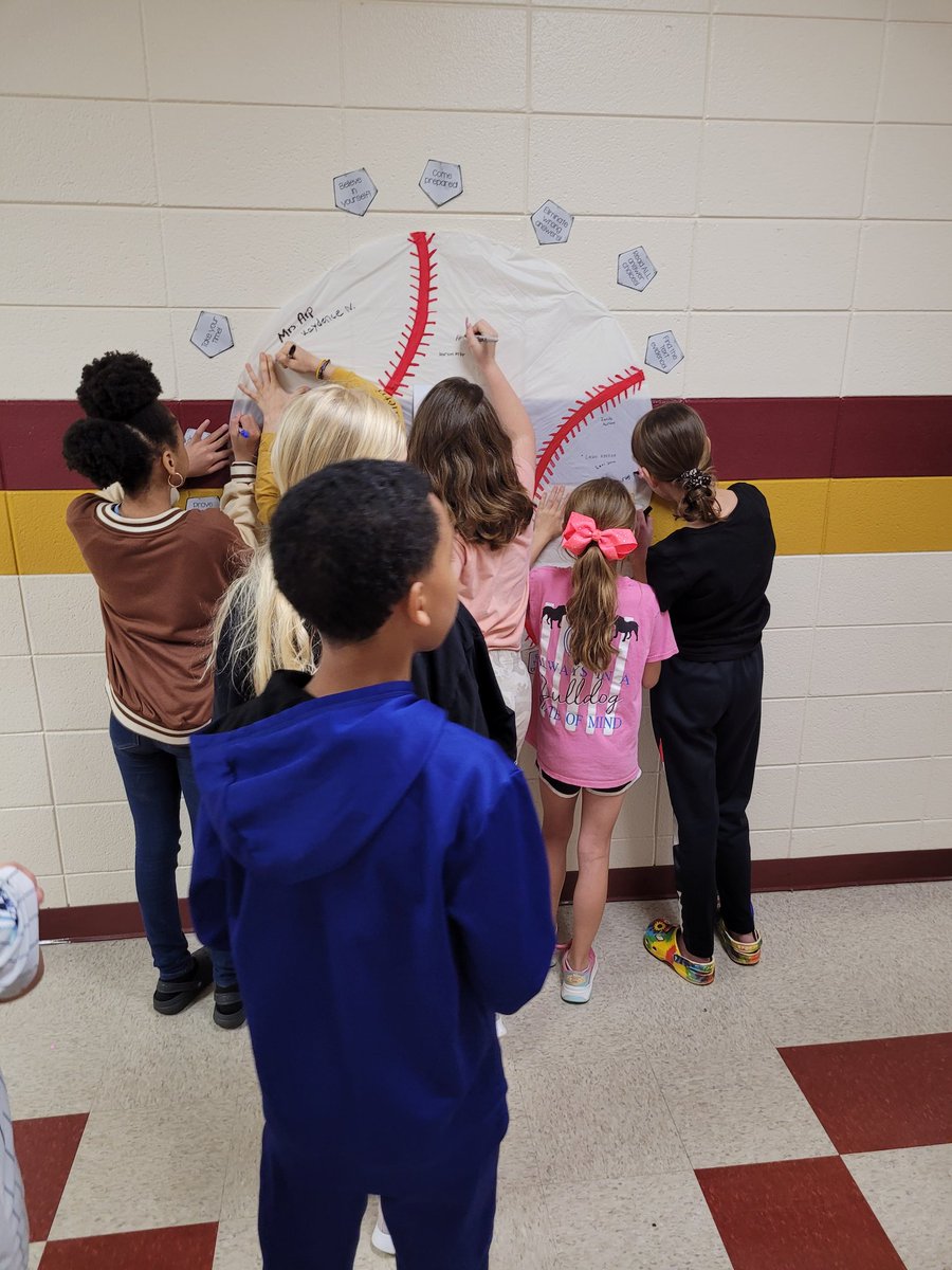 Hub_Sped4's tweet photo. @ArpsCrew and @mrs_davisHUB Fourth Graders pledging to "cover their bases" on the Milestones. #hubbardstrong #fourthgrade #wegotthis https://t.co/kPwX1VZwvk