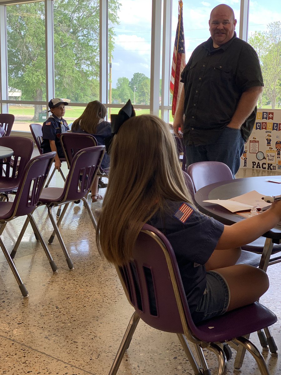 StephenDWard1's tweet photo. It’s a beautiful day in Miller County! Thank you to Cub Scout Pack 11 in Fouke for letting me speak about community service and the Sheriff’s Office! I appreciate your questions and interest! #ScoutingIsFun https://t.co/61aUAWzStn