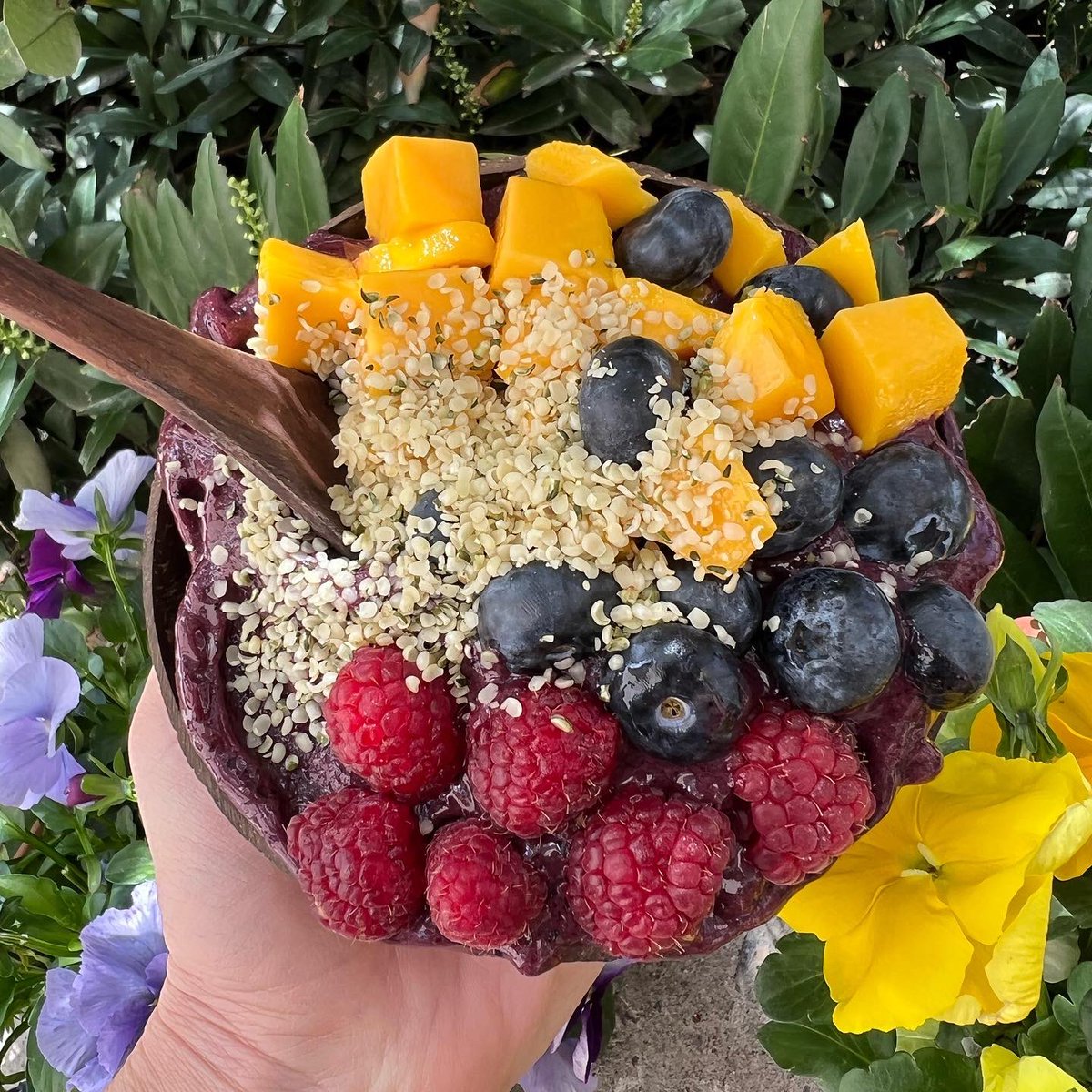 tiandrawilde's tweet photo. I made an açaí bowl today and my taste buds are happy.😋 https://t.co/H4ziscuLIh