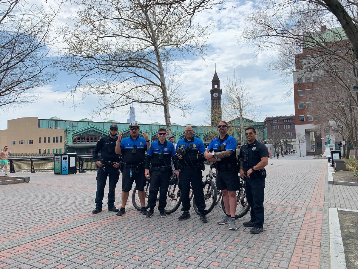 HobokenPD's tweet photo. Great day for a community bike ride! https://t.co/ansHgO2zHz