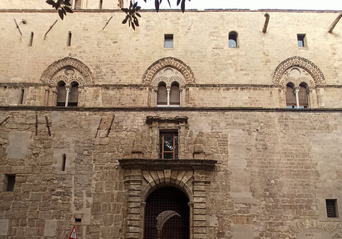 Gianchi60's tweet photo. #Palermo #Sicilia #Sicily #palazzo #chiaramonte #steri https://t.co/xwWzXrezpX