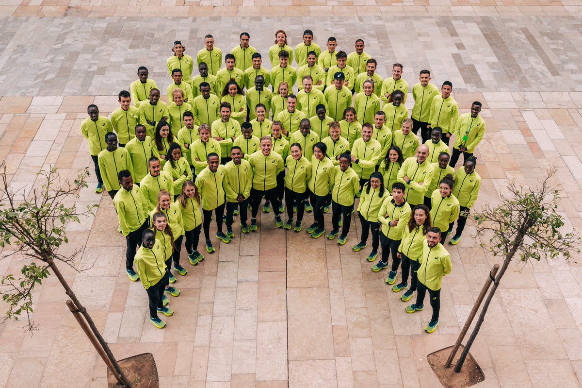 JorgitoPisha's tweet photo. 🤩 Fantástico fin de semana por Málaga con la familia @asicsrunning para presentar la nueva METASPEED+ 🔥
https://t.co/xhSZ04DeeT
#FullGass #METASPEED #ASICSrunning https://t.co/VYuxOPCURm