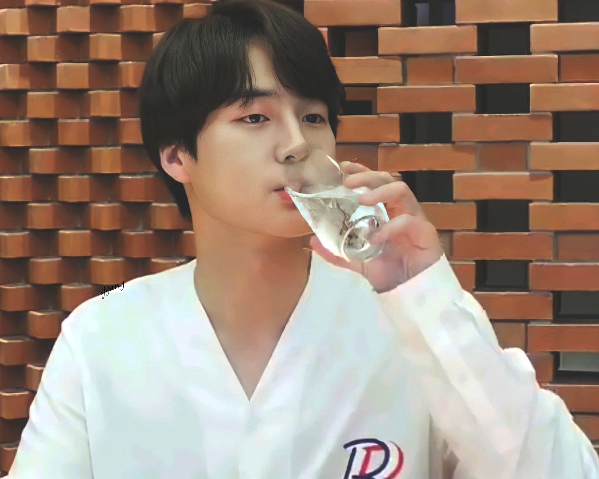 sjyang_'s tweet photo. gusto kong maging baso٩ ˊᗜˋ
😂
#YangSeJong #양세종 https://t.co/rqBctj93bo