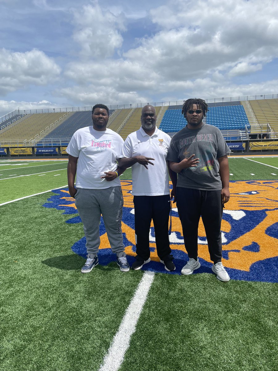 ReitonAllen's tweet photo. Enjoyed the visit today at FVSU @Kwray54 @CoachT_Wallace @FVSUFootball https://t.co/bpIwG5mMFl