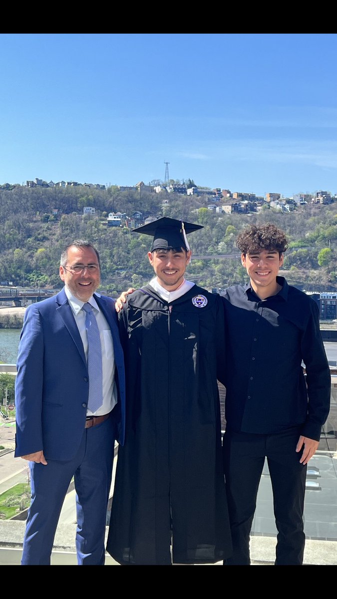 Caliibanez's tweet photo. Franco’s graduation!!!! https://t.co/qZBtaDNghY