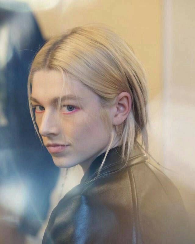 acid666host's tweet photo. hunter schafer https://t.co/zZM8qM7YTv