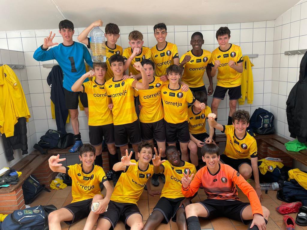 VicRiuprimer's tweet photo. Infantil “A”
🏆 Divisió Honor Infantil Grup 1
@uesantildefons “A” 1 - Vic Riuprimer REFO, FC “A” 7
#SomhiVicRiuprimerREFO 🔴⚫️ #TotsSomUnEquip #DHInfantil #VicActivat #Osona https://t.co/m2Ma9JWRVN