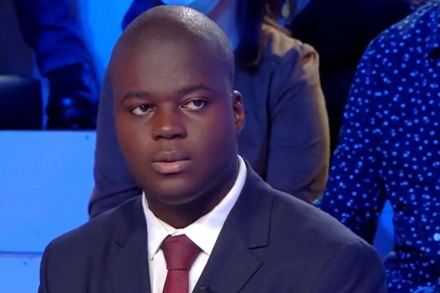 Tanguy David refoulé du QG de Marine Le Pen (Vidéo) - eteignezvotreordinateur.com/tanguy-david-r…