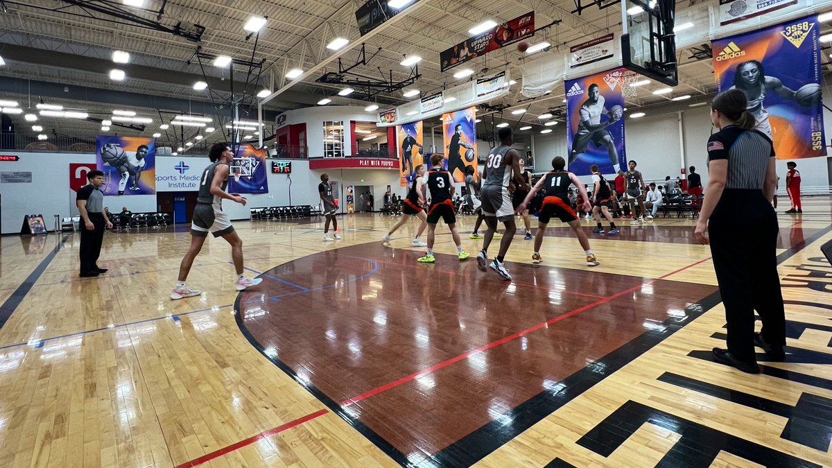 _proinsight's tweet photo. Scouting Notebook📓⏩ #3SSB

Wire-to-wire win over Southeast Elite for @IndianaElite 16s this afternoon to cap off an awesome weekend of hoops here in Spartanburg, SC. Top performers included: 

Travis Perry
Flory Bidunga
Raleigh Burgess
Cooper Koch

(all 2024s) https://t.co/nw7TGq2LkD