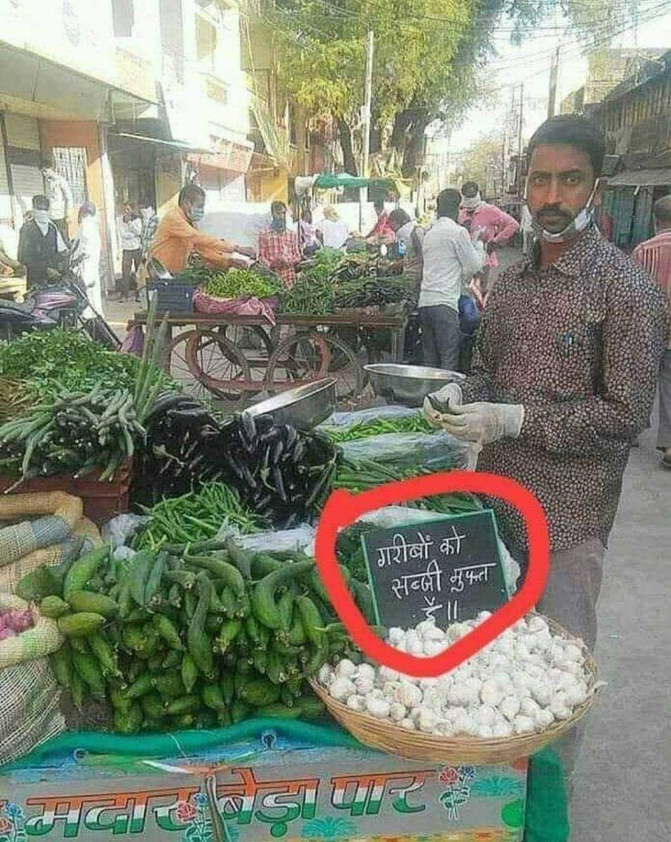 mdamjadali83's tweet photo. दुनिया का अमीर आदमी मिल गया | 🙏 https://t.co/Fjn6wfi32A