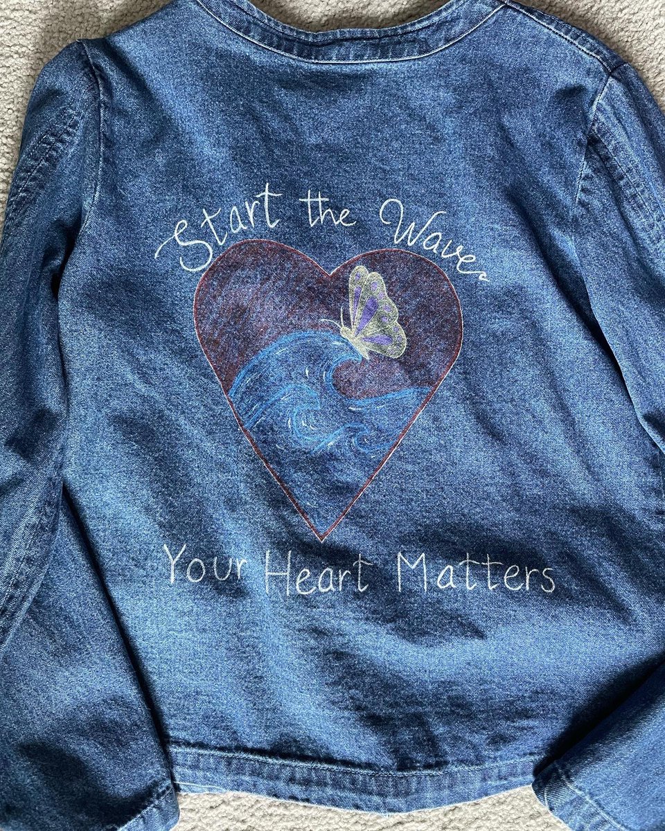 kkfosterartist's tweet photo. ✨New✨ Start the Wave Eco-Merch pieces were added over on my Instagram! Go check them all out! ❤️🌊🦋🌈
#startthewave #stwecomerch #stwenvironment #stwecocreator #WynonnaEarp #prideliberates #everythingislove https://t.co/SKVFo0PUGv