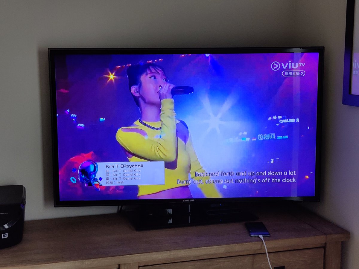 stanleymwc's tweet image. It's really a hard life working long hours as an OL (office lady) in the city centre...when they are going to rap about mistreating Filipino maids? #HKproblems #Cantopop #FirstWorldProblems #ChillClub #ChillClub推介榜年度推介