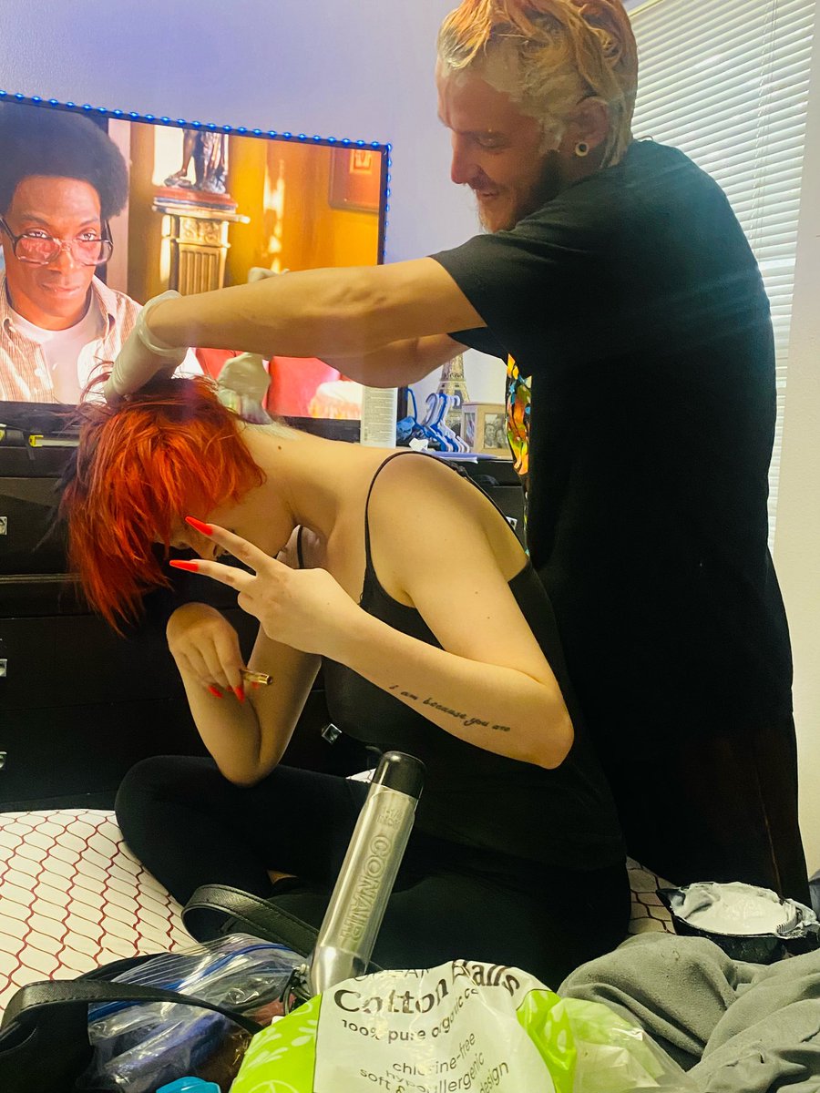madighoul's tweet photo. my hair dye buddy for life. i love this man🥹🖤 https://t.co/ibaNNrWTjM