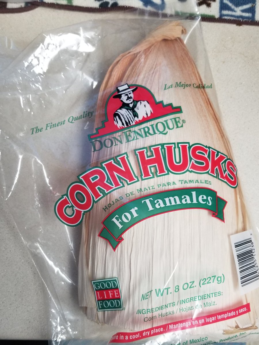 JMVanHornAuthor's tweet photo. Planning on making Tamales later this week and I'm starting to think I might be in over my head. Good thing we have a few pizza places around in case dinner gets screwed up. 🤣
#Dinner #WeekendDinner #Tamales #OverMyHead #CornHusks #HomeCooking #AuthorsWhoCook https://t.co/Jww4hYInYo