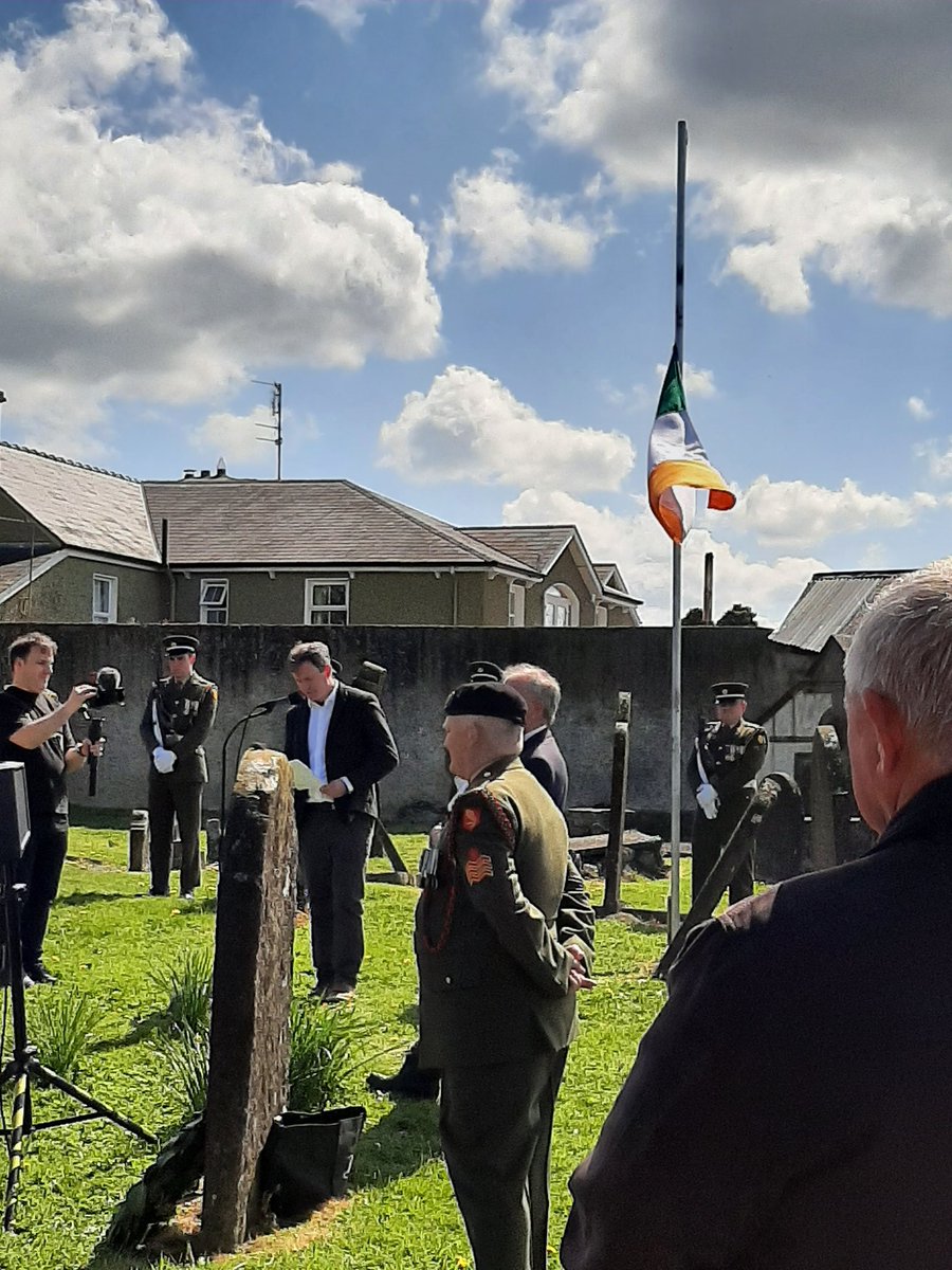 Eileen Cunningham tweet media