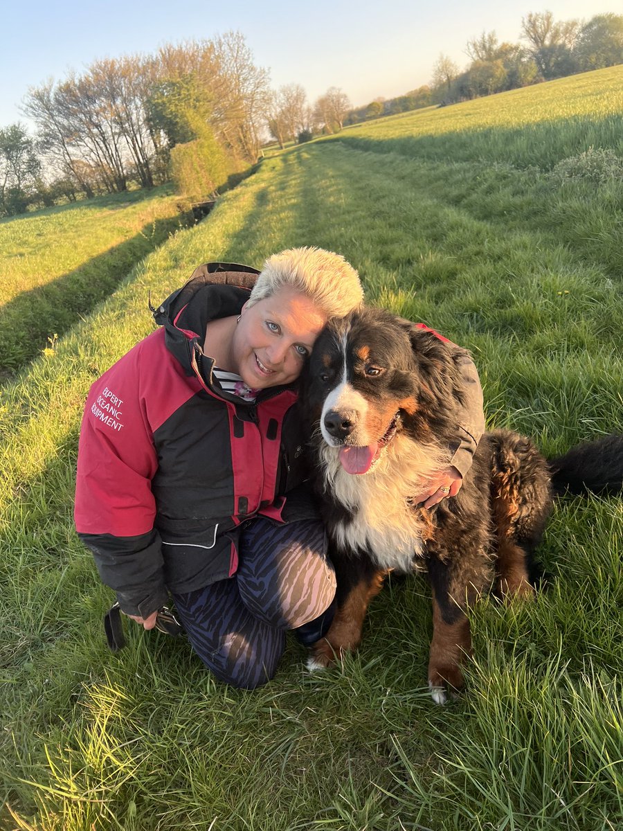 pasturegreen_'s tweet photo. Philippa &amp; Brian 🥰
#country #walkies #love #handsome #bernese #bernesemountaindog #studdog #bernesestud #bernesestuddog #pasturegreen #bernesebreeder https://t.co/HWonA07xA9