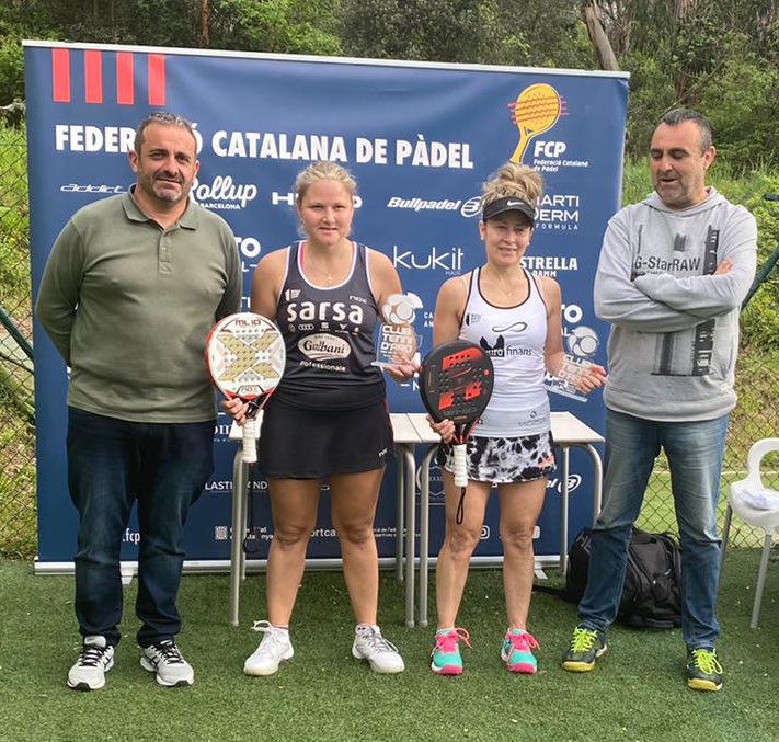 FCatalanaPadel's tweet photo. 🏆 Circuit Català #SlamFCP
📍@clubtennisdaro 

Final Femenina 🚺

La parella @AnnaCortiles / @jesscastello_ s’imposen per 6/4 4/6 6/4 i aixequen aquest títol davant de @NelaBrito / @aranzaosorou 

Resultats
ℹ️ https://t.co/4rNCfq7HSy

#Pàdel #Català #Competició #MésPàdelQueMai https://t.co/fpUpBbjrja