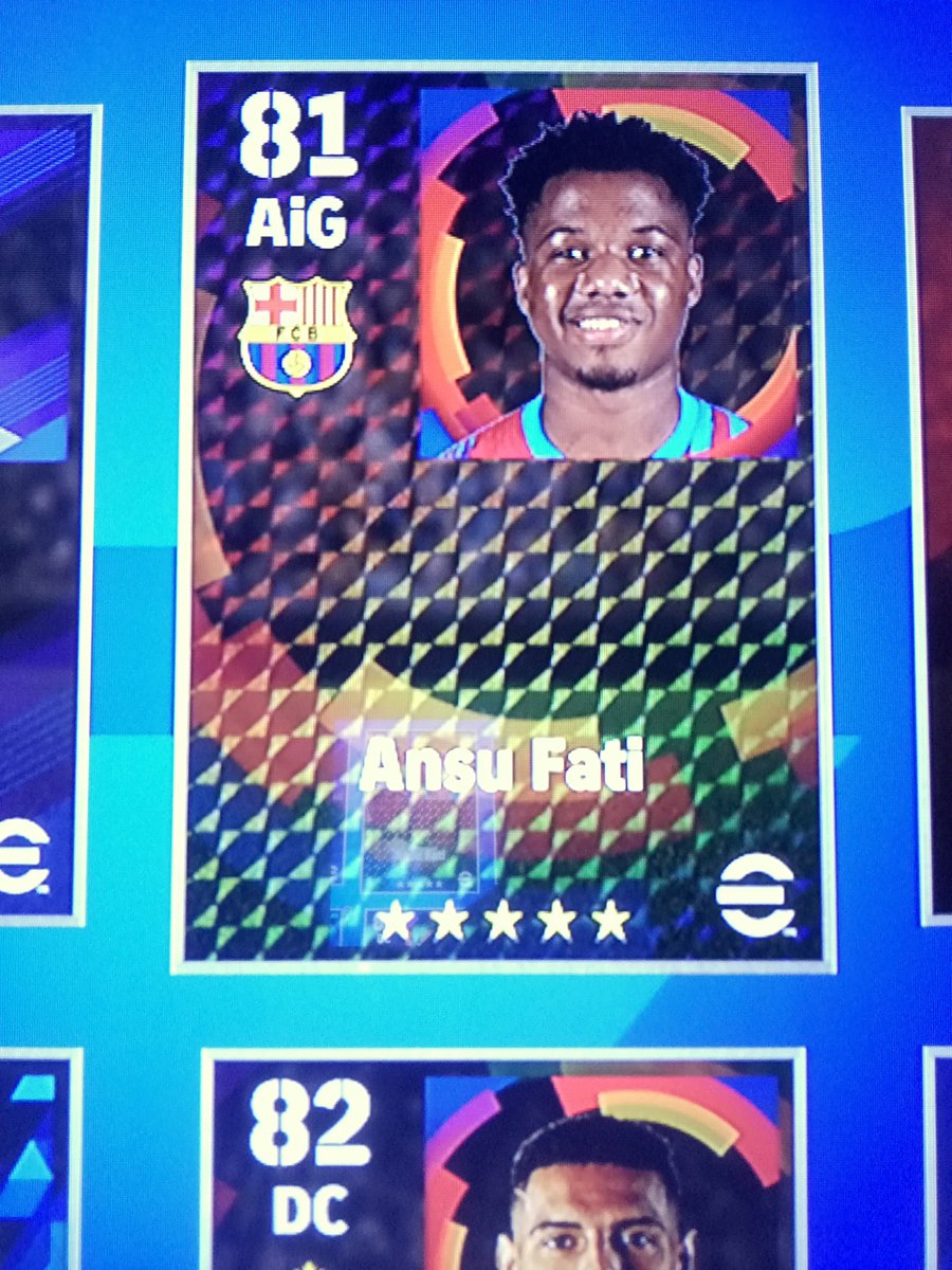 AlvianHD's tweet photo. @luthorYT  salut mon lulu c'est sa les carte spécial il a quoi de plus ?? https://t.co/bVUjxHs9iu