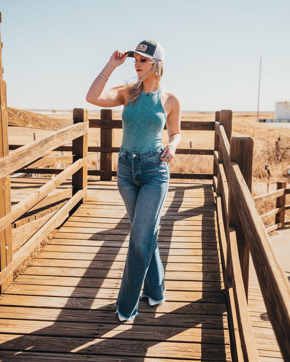 BBluebonnets's tweet photo. Western Summer Vibes 🔥 https://t.co/dfKrJhUWI3