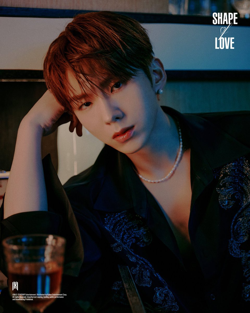 kihyunfrancefan's tweet photo. [22.04.21] // PHOTOSHOOT

Alors MONBEBEs que pensez-vous du photoshoot de la version Vibe ? ☺️

1/2

#KIHYUN #기현 #ShapeofLove #CONCEPT_PHOTO
#몬스타엑스
#MONSTA_X #MONSTAX
—
#Kimae https://t.co/CAx6yzKI24