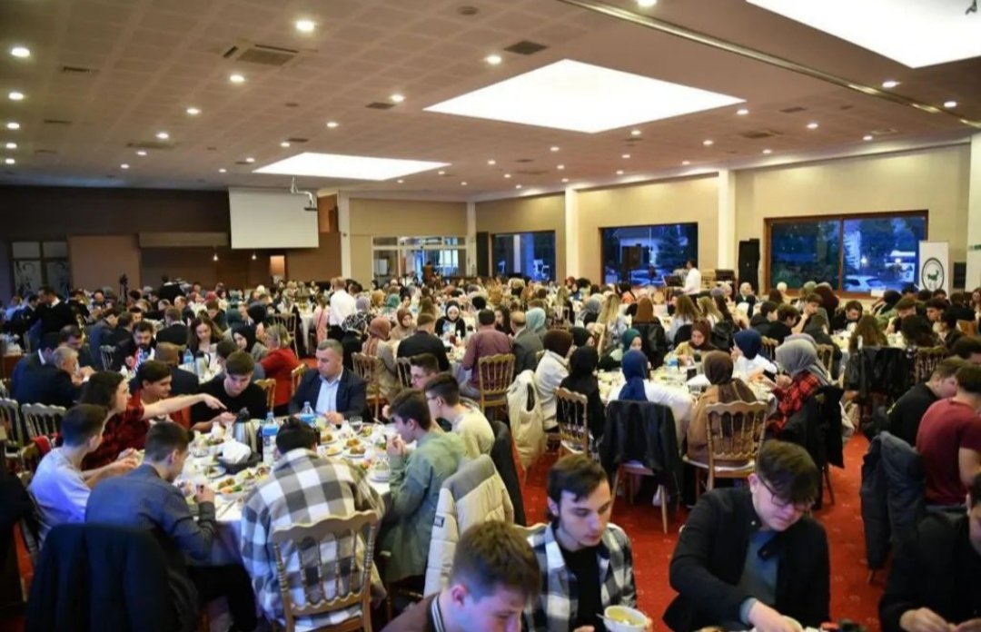 EdirneBatob's tweet photo. 21.04.2022 Tarihinde YTB destekleriyle Edirne'de eğitim gören Batı Trakyalı öğrenciler için düzenlediğimiz iftar programı yoğun bir katılımla gerçekleşti. https://t.co/kmQzZ29n5w