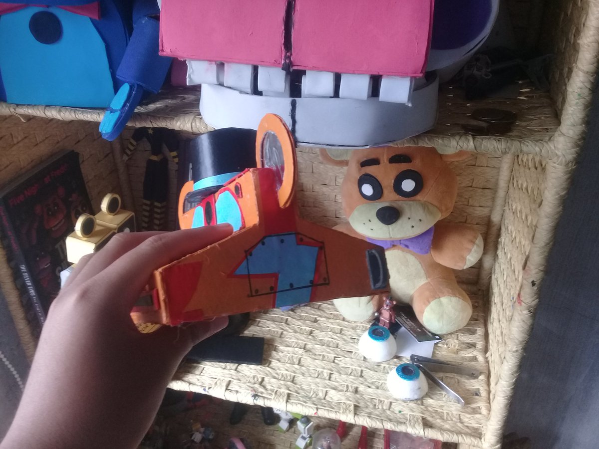 Pablo_2007_Fer's tweet photo. I finishead my #Fazcam !
He terminado mi Faz Camera finalmente !
#FNaF #fnafsecuritybreach #FNaFfanart #FNaFdiy #FNaFPF https://t.co/OXIztCa4Zr
