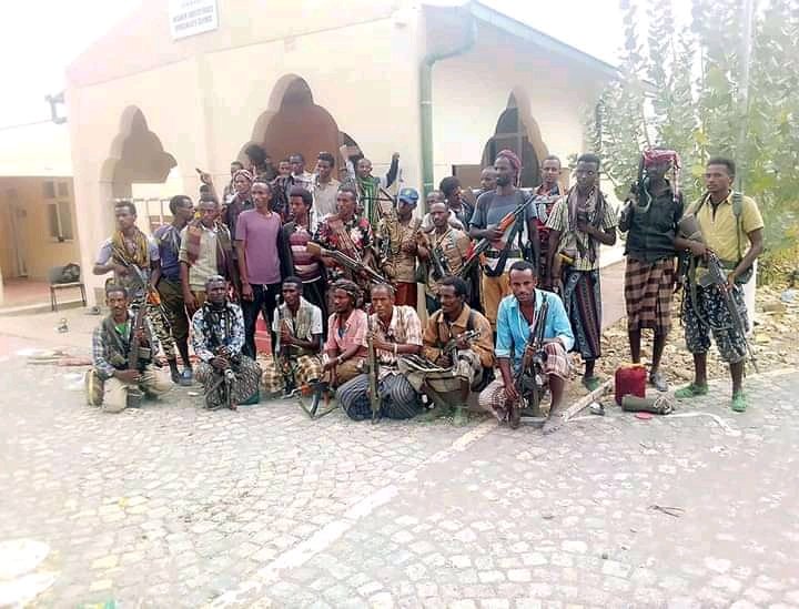 AdemHussien3's tweet photo. #Koneba
Alhamdulillah❤
After lots of ups and down,
After lots of sacrifice 
Koneba town is under control of APF💪
@MohammedMufti13 
@sultandankalia 
@ https://t.co/dDN2uWWa00