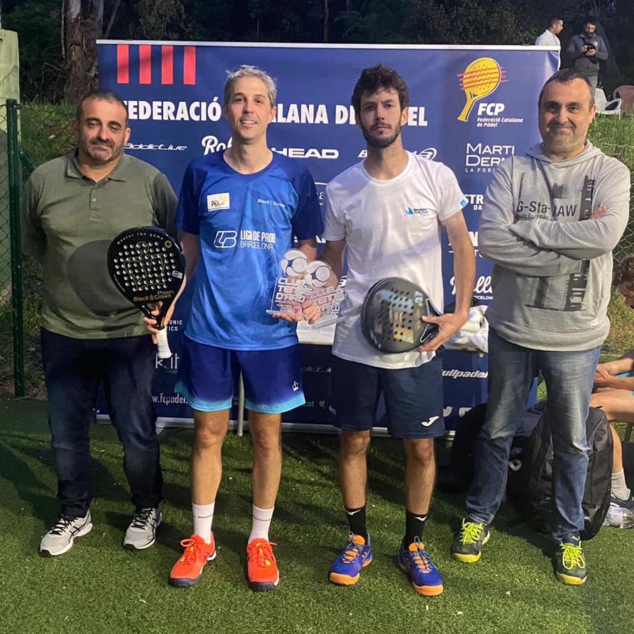 FCatalanaPadel's tweet photo. 🏆 Circuit Català #SlamFCP
📍@clubtennisdaro 

Final Femenina 🚹

La parella @adrimpadel / Figuerola s’enduen el campionat al guanyar per 7/5 3/6 6/2 a la parella @EnricSanmarti / @ferran_bueno 

Resultats
ℹ️ https://t.co/TPGZH0F8pc

#Pàdel #Català #Competició #MésPàdelQueMai https://t.co/ZlBeMxQxIv