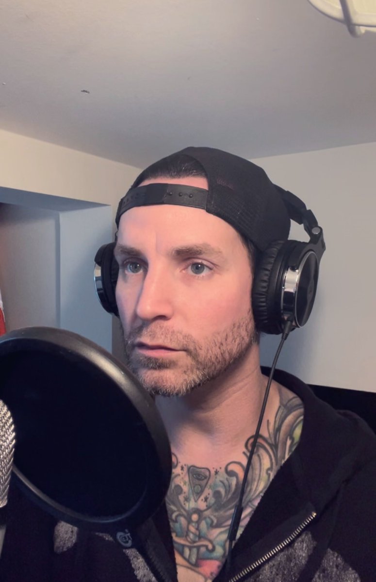 Knocked out a quick voice-over job for a friend today, in my “vocal booth” under my stairs. Been a minute! 🎙
