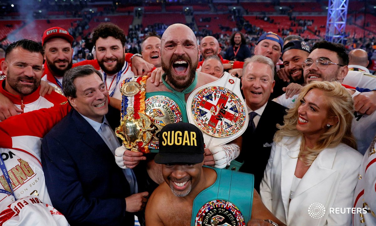 ai_andyc's tweet photo. Fightweek done and what a great week! Just a few of my favourites from a very busy night at Wembley. Congratulations to the champ Tyson Fury as he wins in round 6 with an incredible uppercut to retain his titles! #Boxing #SportsPhotography #FuryvsWhyte #TysonFury https://t.co/tNUJLj2gGW