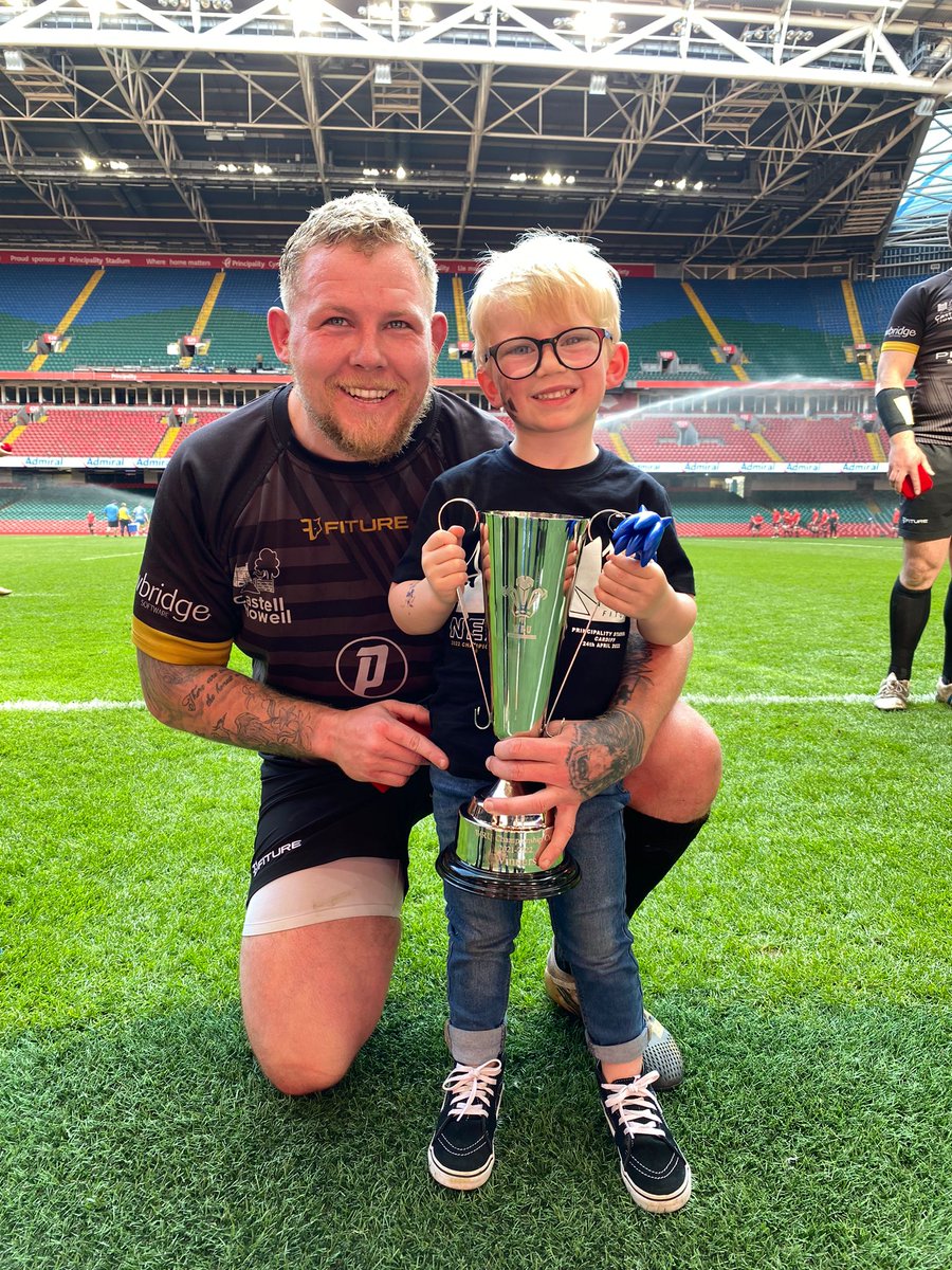 daniellemered_'s tweet photo. WRU Championship Cup Winners 🏆

Being in the rehab club has been tough this year @2JJC2 but we're back! 😍

@neathrfc @neathsupporters
#NeefNeefNeef https://t.co/4uR4mwFkhd
