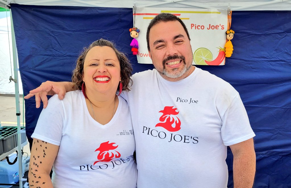 OLeza_CI's tweet photo. Scored some excellent salsas 🌶️ from #TeamSISD's own "Pico Joe" &amp; Carlye Flores at today's Upper Valley Farmers Market! Yum! 😋 https://t.co/Q8T73PHx1l