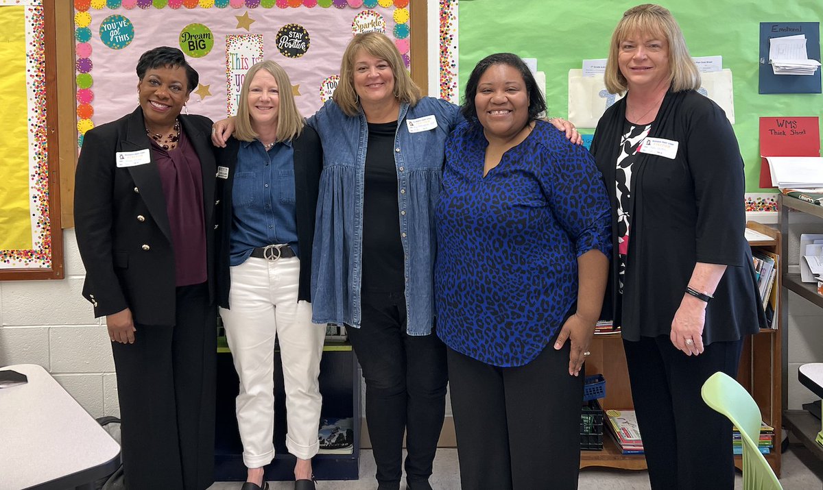 What an amazing day! <a href="/BeckyPringle/">Becky Pringle</a> <a href="/NEAToday/">NEA</a> <a href="/ieanea/">Illinois Education Association</a> <a href="/186SEA/">Springfield Education Association</a> @sps186 ... thank you for coming to Springfield on your national #NEAJoyJusticeTour to learn about the Springfield Resiliency Initiative, it was truly our honor and pleasure #traumaresponsive #equitycentered