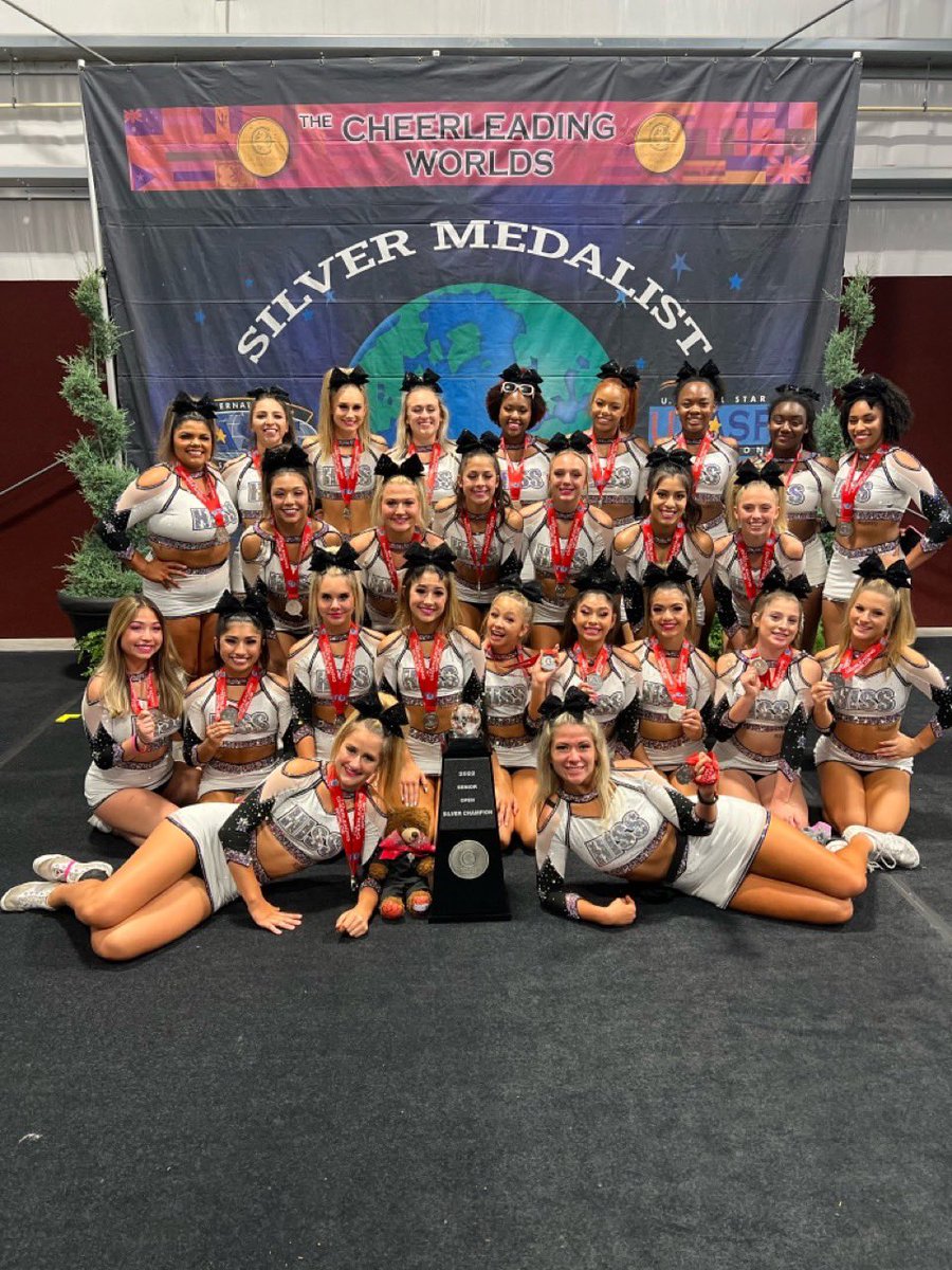 HissSv's tweet photo. 2022 WORLDS SILVER MEDALIST!🥈💕
Congrats @CJA_Bombshells on your back to back World Championship and @icegoldengirls on your Bronze!  

#back2backsilverqueens #n1ibtu https://t.co/Ce01Xp2bdo