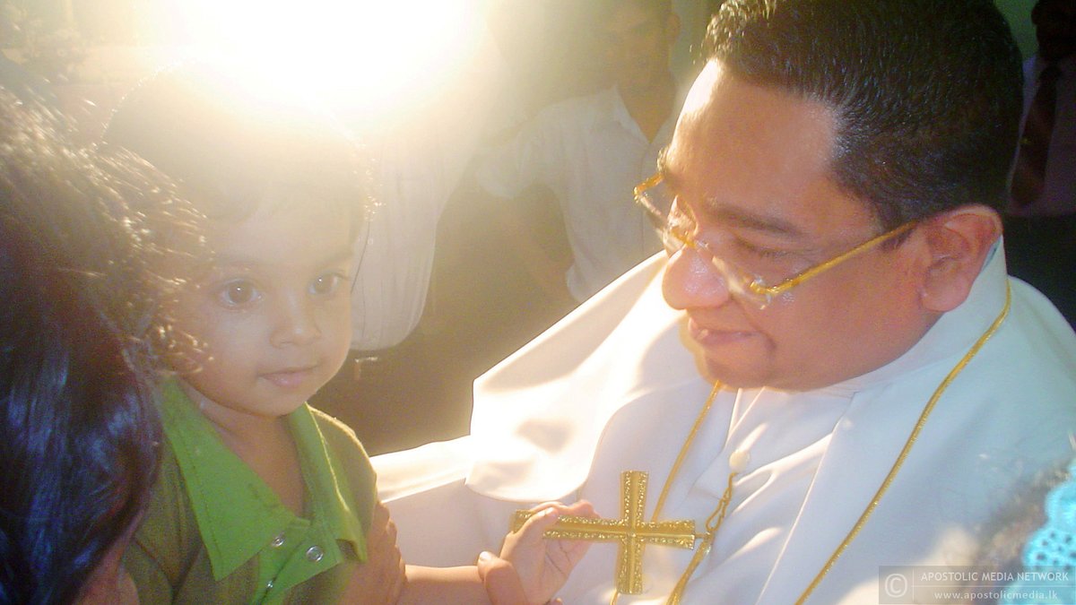 TheHolyApostle's tweet image. Your good #health is not safeguarded by #food alone. The good #thoughts too that arise in your mind will #Help to maintain your good health

#HisHolinessRohanLalithAponso