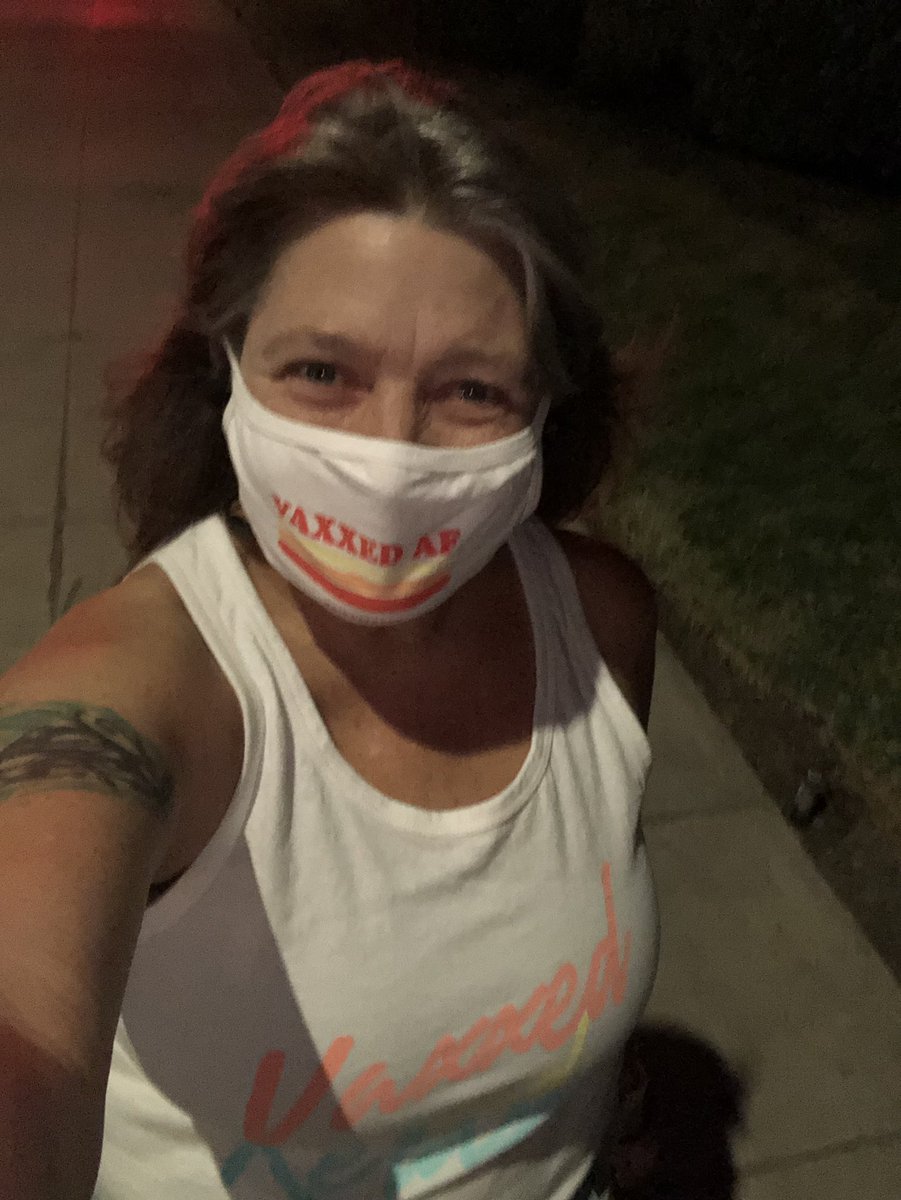 AndreaTwitmo's tweet photo. @MarkHamill I swear it says #VaxxedAndRelaxed on my tank in these pics. Short arms and big boobs make for #SelfieProblems, lololol
As you can plainly see, my mask says #VaxxedAF
Both I purchased from @MeidasTouch
https://t.co/69hnp4yRXO https://t.co/7pJzdw1PAU