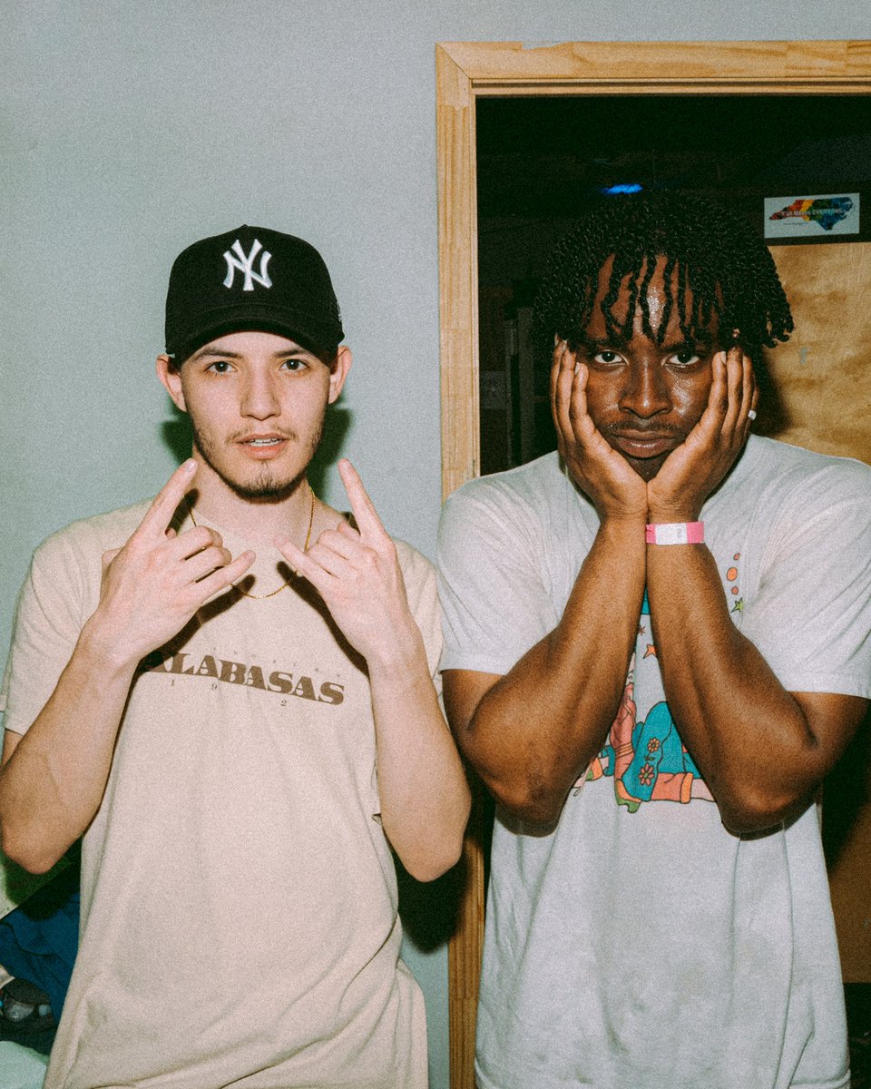 taking over one green room at a time 

<a href="/tgtolu/">☆ TGBEAM ☆</a>