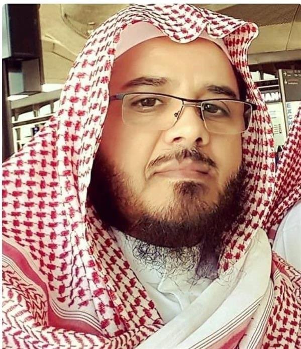 alla1402's tweet photo. أخونا الشيخ مشرف الشهري وأخونا الشيخ سليمان الخراشي رحمة الله عليهما كانا معنا العام الماضي وهم الآن تحت أطباق الثرى فلا تنسوهما في هذه الليالي العشر من الدعاء . https://t.co/yTnkFeJbSe